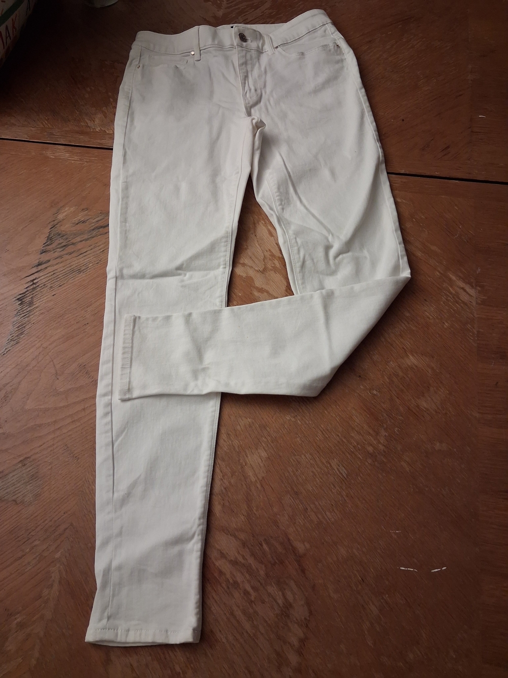 Women’s Skinny Jeans in Off-White